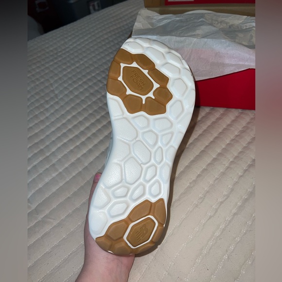 New Balance FreshFoam Sneakers - Picture 2 of 5